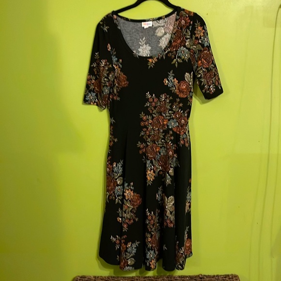 LuLaRoe Black Floral Midi Dress Size M - Picture 1 of 5